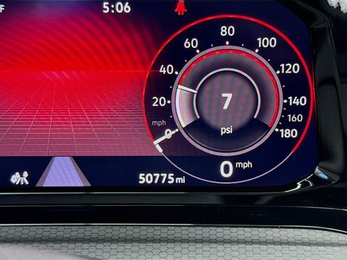 Used 2022 Volkswagen GTI Autobahn FWD image 8