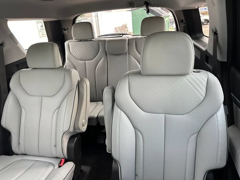 Used 2024 Hyundai Palisade SEL w/ Premium Package AWD/4WD image 19