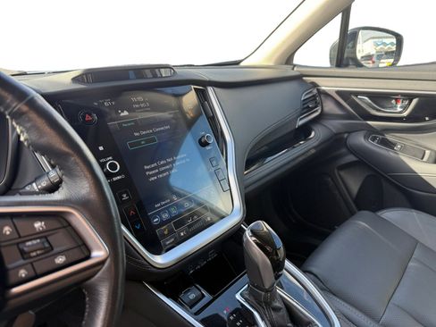 Used 2023 Subaru Outback Limited image 12