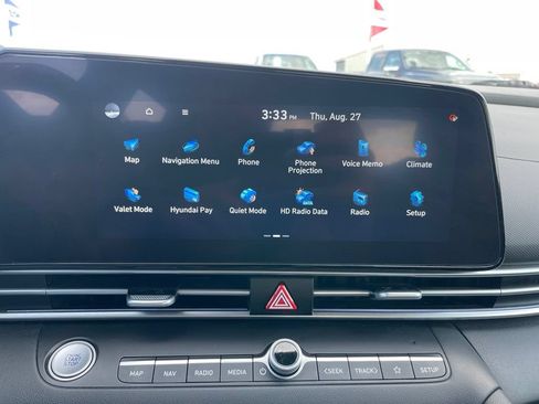 Used 2025 Hyundai Elantra SEL FWD image 14