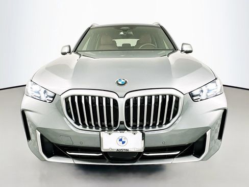 Certified 2024 BMW X5 xDrive40i w/ Premium Package AWD/4WD image 2