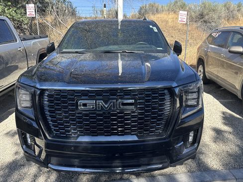 Used 2023 GMC Yukon Denali Ultimate AWD/4WD image 4