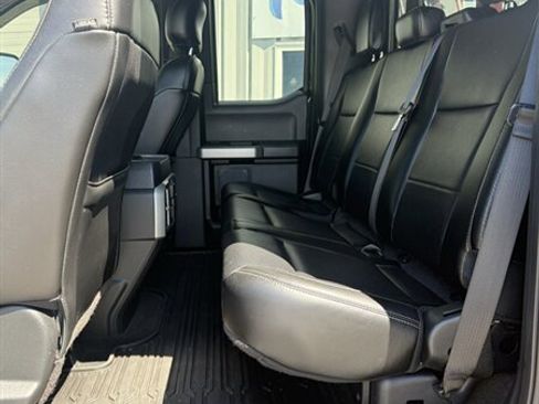 Used 2017 Ford F250 Lariat w/ Chrome Package image 27