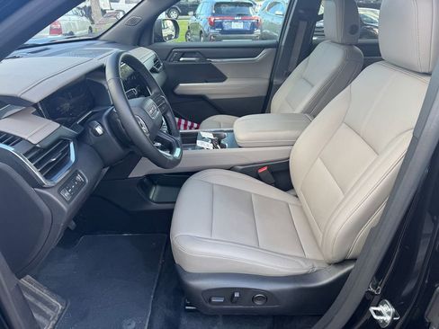 Used 2026 GMC Acadia Elevation w/ Elevation Premium Package AWD/4WD image 24