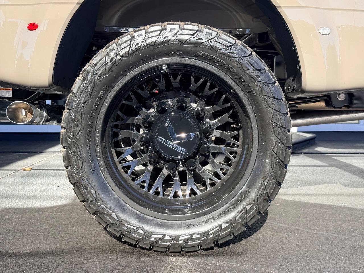 Used 2027 Ford F450 King Ranch w/ Chrome Package AWD/4WD image 13