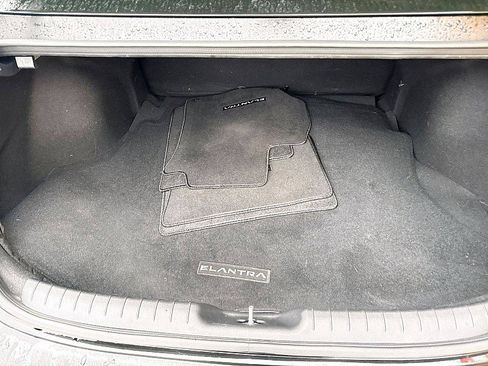 Used 2025 Hyundai Elantra Sport image 18