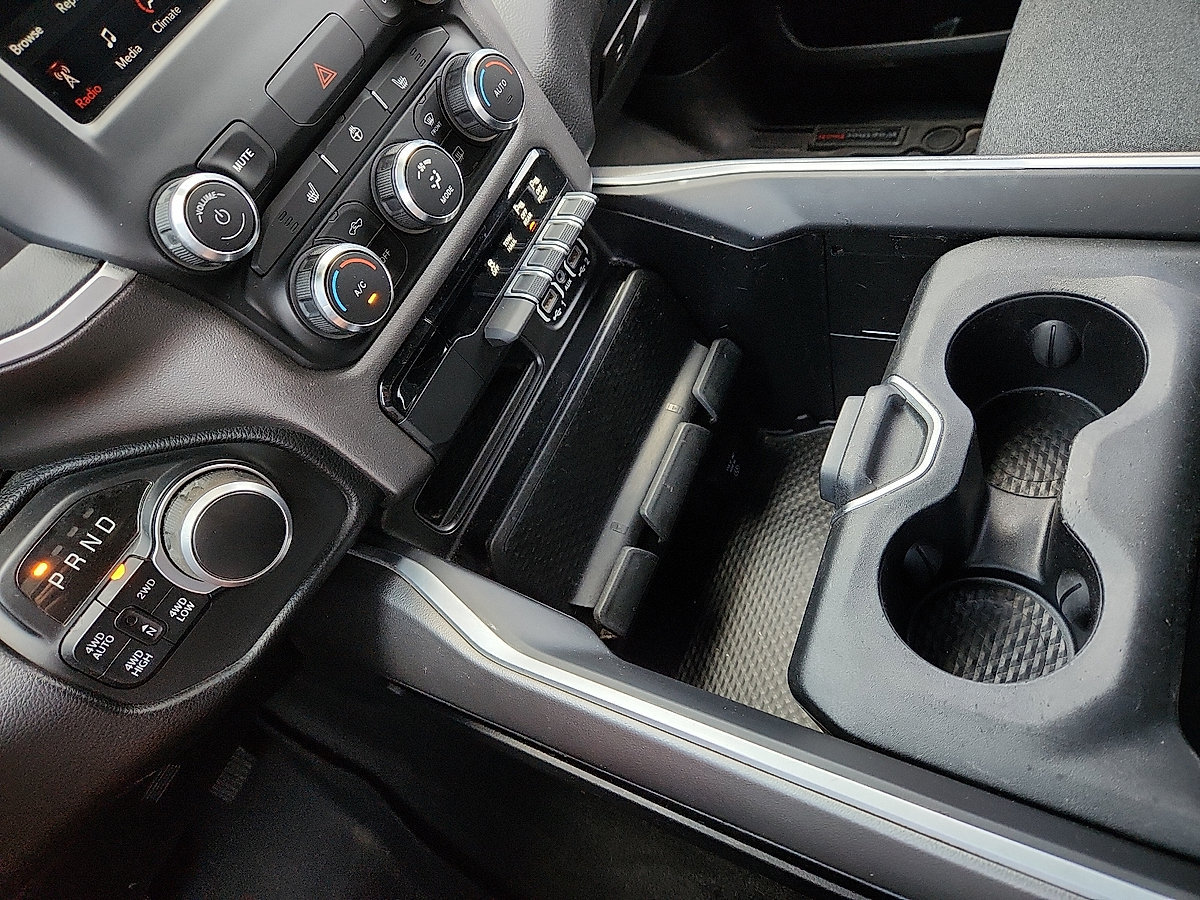 Used 2020 RAM 1500 Big Horn AWD/4WD image 12