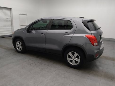 Used 2020 Chevrolet Trax LS FWD image 3