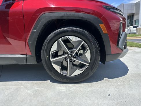 Used 2025 Hyundai Tucson SEL FWD image 13
