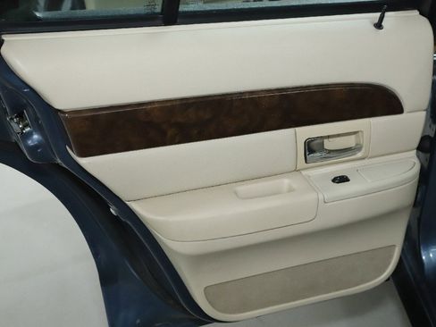 Used 2008 Mercury Grand Marquis GS image 24