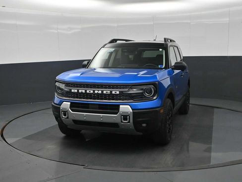Used 2025 Ford Bronco Sport Badlands AWD/4WD image 5