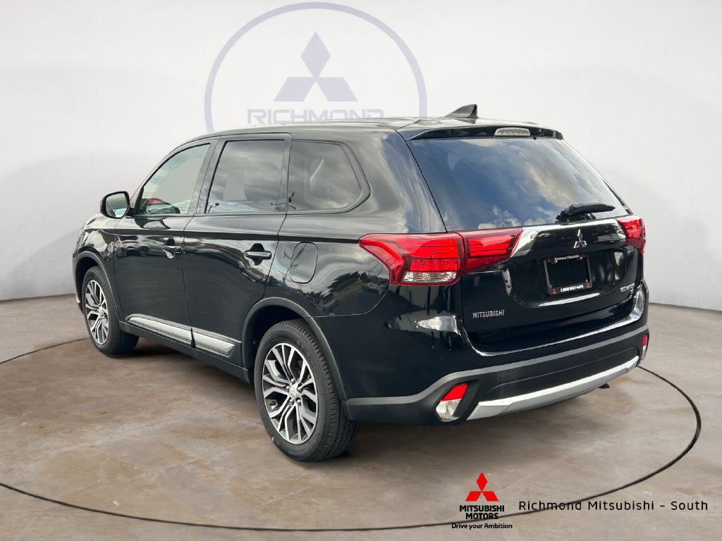 Used 2018 Mitsubishi Outlander SE AWD/4WD image 5