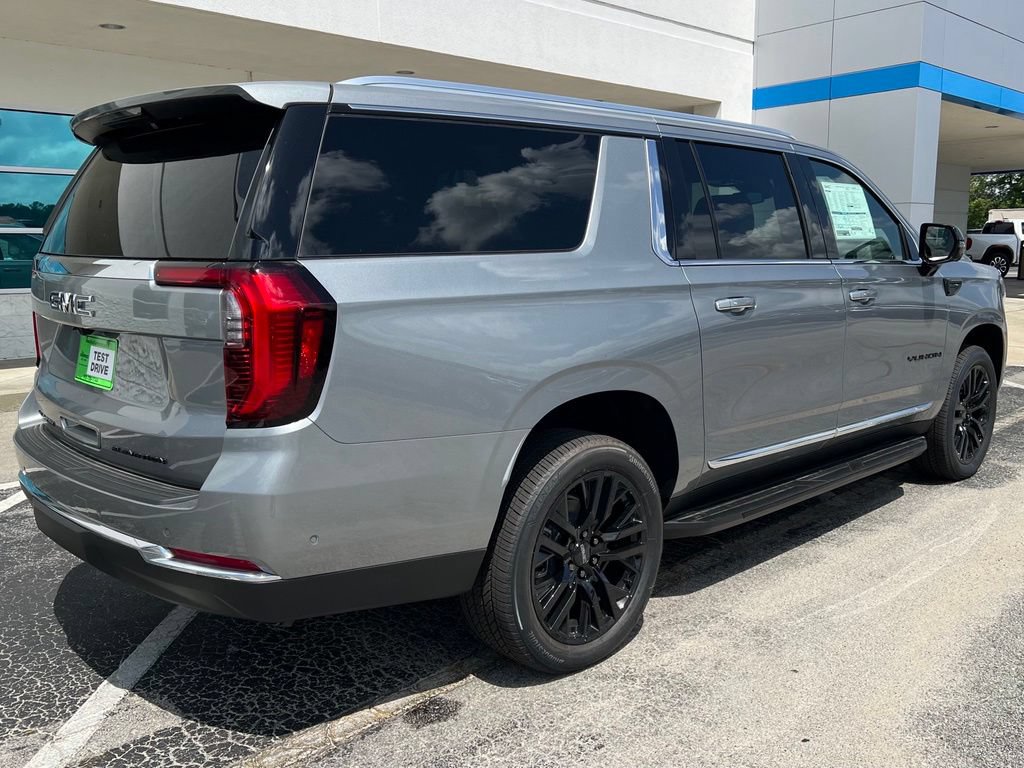 New 2026 GMC Yukon XL Elevation w/ LPO, Elevation Black Package RWD image 4