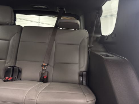 Used 2023 GMC Yukon SLT RWD image 20