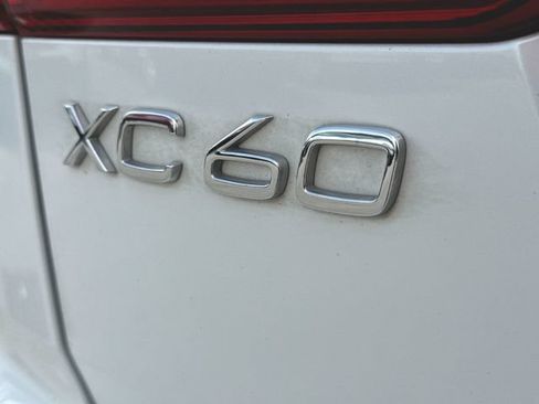 Used 2024 Volvo XC60 B5 Plus w/ Climate Package AWD/4WD image 33