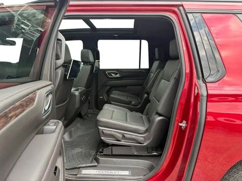 Used 2021 Chevrolet Suburban Z71 AWD/4WD image 29