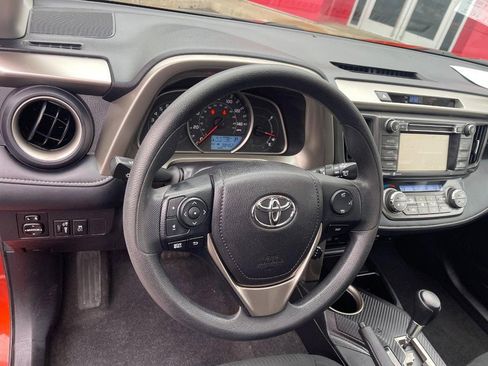 Used 2015 Toyota RAV4 XLE image 20