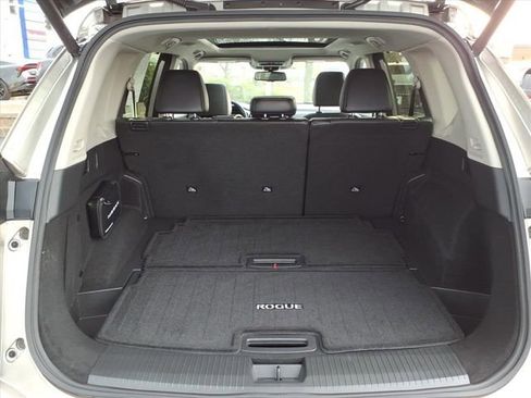 Certified 2026 Nissan Rogue Platinum w/ Tech Package image 16