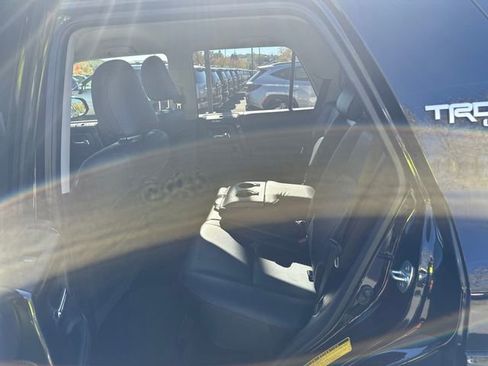 Used 2024 Toyota 4Runner TRD Off-Road Premium image 18