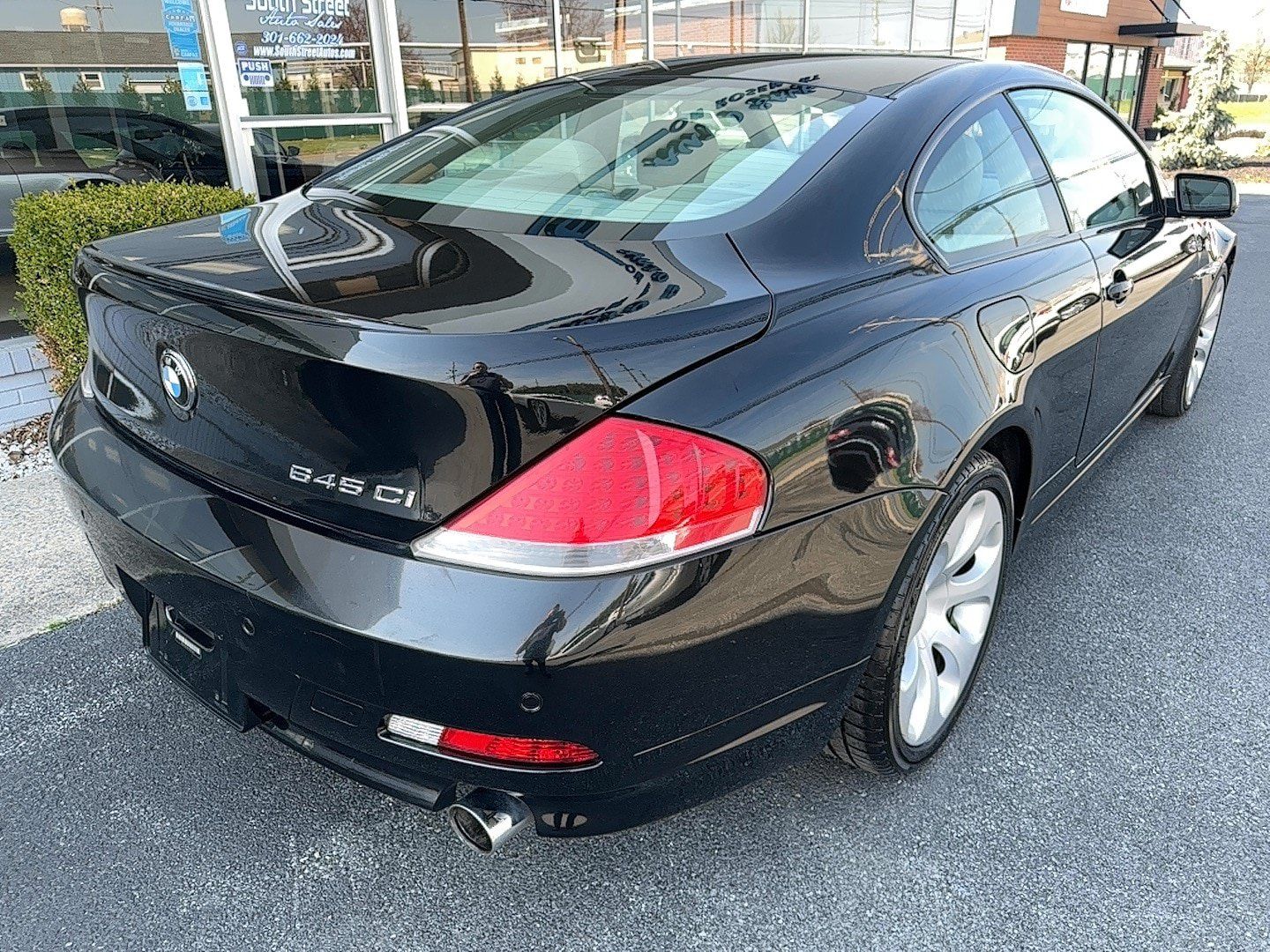Used 2004 BMW 645Ci Coupe RWD image 3