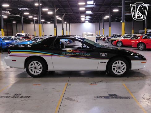 Used 1993 Chevrolet Camaro Z28 image 14