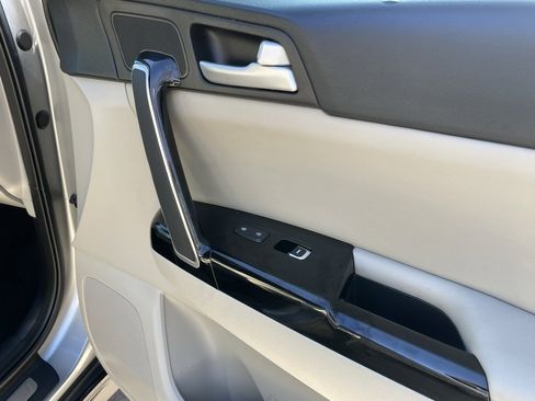 Used 2022 Kia Sportage Nightfall Edition w/ Nightfall Fwd Premium Package image 32