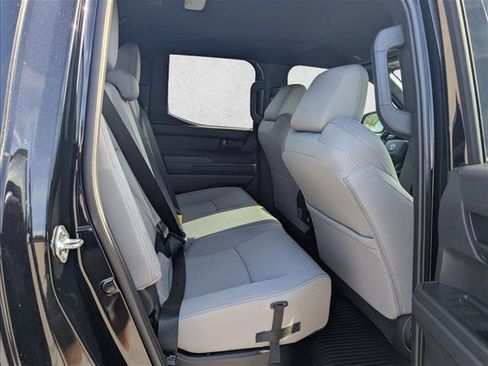 Used 2025 Toyota Tacoma SR5 AWD/4WD image 17