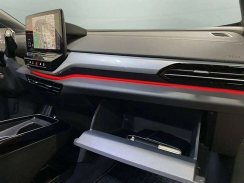 Used 2024 Volkswagen ID.4 S image 85