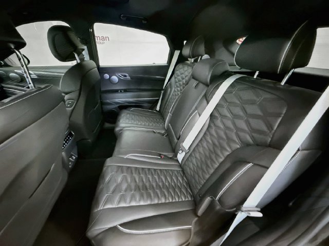 Used 2025 Genesis GV80 3.5T e-SC AWD/4WD image 26