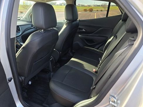 Used 2021 Buick Encore Preferred w/ Safety Package II image 20