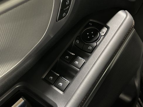 Used 2025 Ford Expedition Active image 10