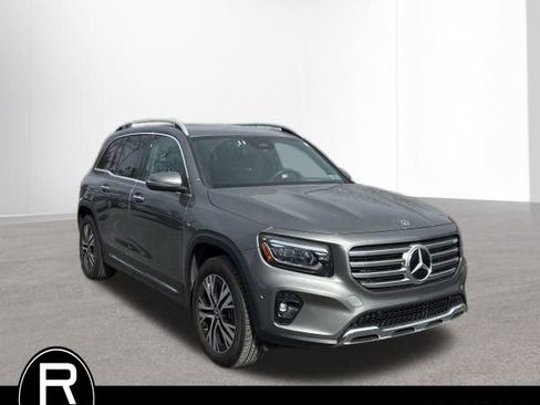 Used 2025 Mercedes-Benz GLB 250 4MATIC image 5