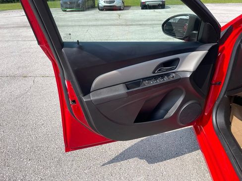 Used 2015 Chevrolet Cruze L FWD image 14