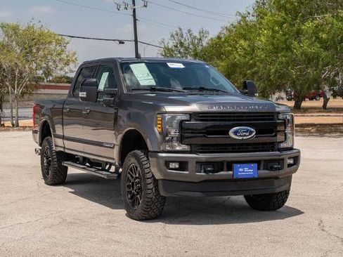 Certified 2019 Ford F250 Lariat w/ Lariat Ultimate Package AWD/4WD image 2