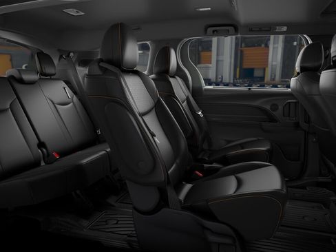 New 2025 Toyota Sienna XLE Woodland Edition image 21