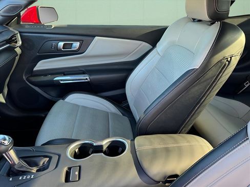 Used 2024 Ford Mustang GT Premium image 8