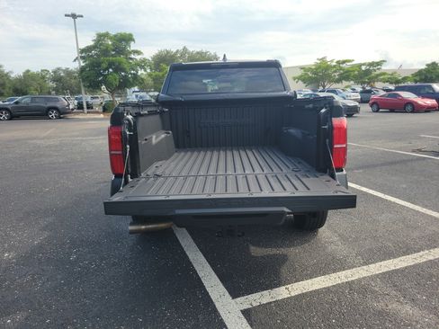 Used 2024 Toyota Tacoma SR5 AWD/4WD image 10