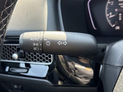 Used 2025 Honda Civic Sport image 11