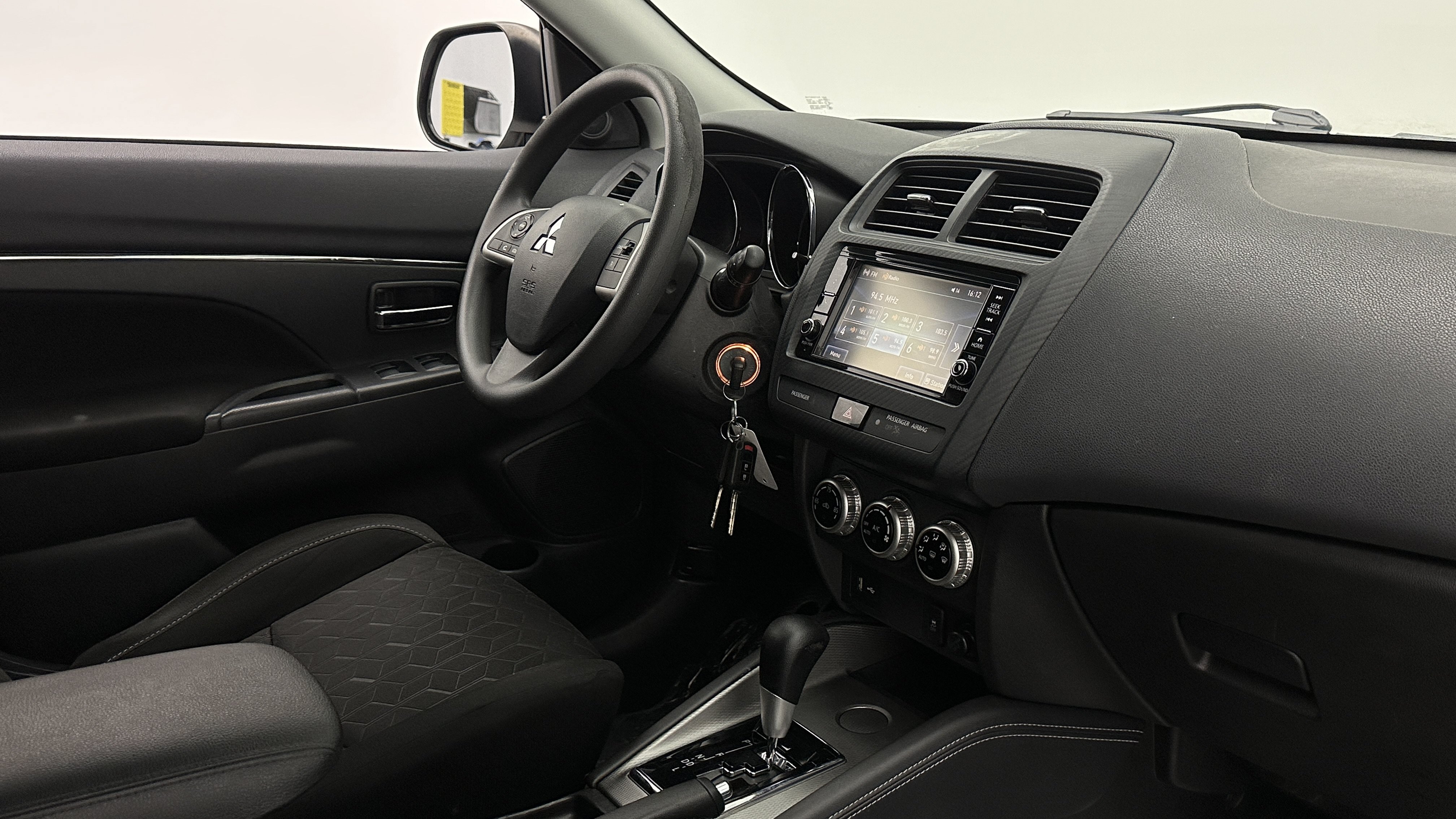 Used 2020 Mitsubishi Outlander Sport ES FWD image 28