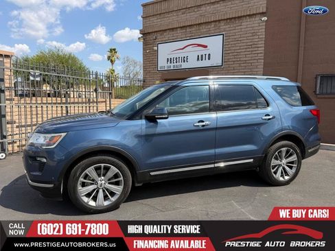 Used 2018 Ford Explorer Limited w/ Equipment Group 301A AWD/4WD image 3