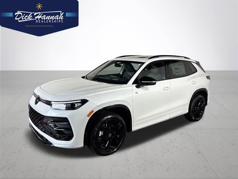 New 2026 Volkswagen Tiguan SE R-Line AWD/4WD image 1