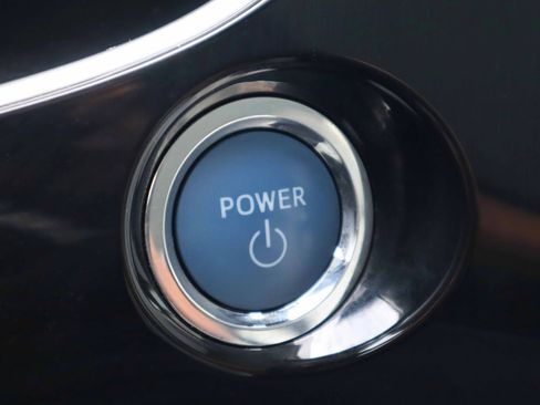 Used 2016 Toyota Prius Three Touring image 18