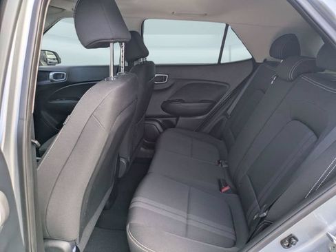Used 2023 Hyundai Venue SEL FWD image 14