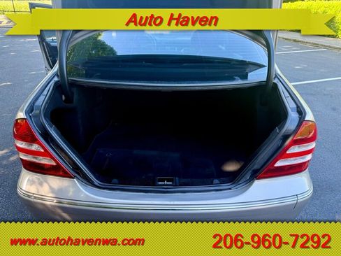 Used 2005 Mercedes-Benz C 230 Sedan image 8