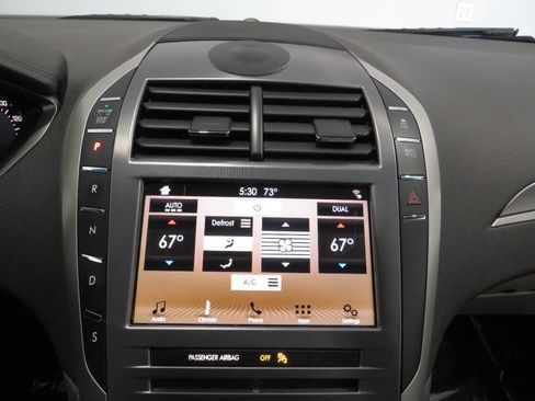 Used 2017 Lincoln MKZ Premiere FWD image 21