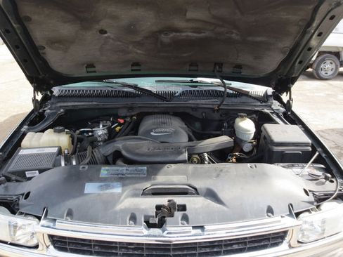 Used 2003 Chevrolet Suburban LS w/ LS Preferred Equipment Group image 23