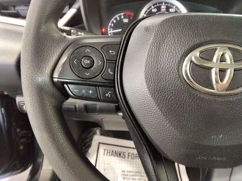 Used 2022 Toyota Corolla LE image 12