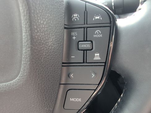 Certified 2024 Toyota Prius XLE AWD/4WD image 20