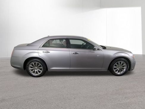 Used 2014 Chrysler 300 C RWD image 36