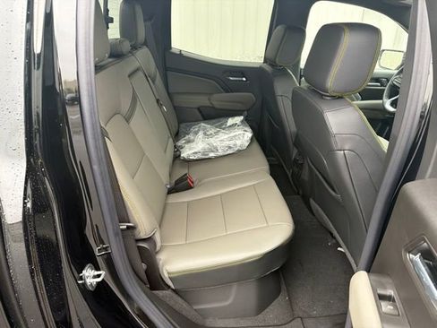 New 2026 Chevrolet Colorado ZR2 w/ Technology Package AWD/4WD image 37